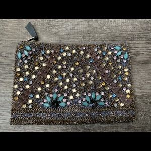 ❌SOLD❌Heavy beaded zip pouch clutch